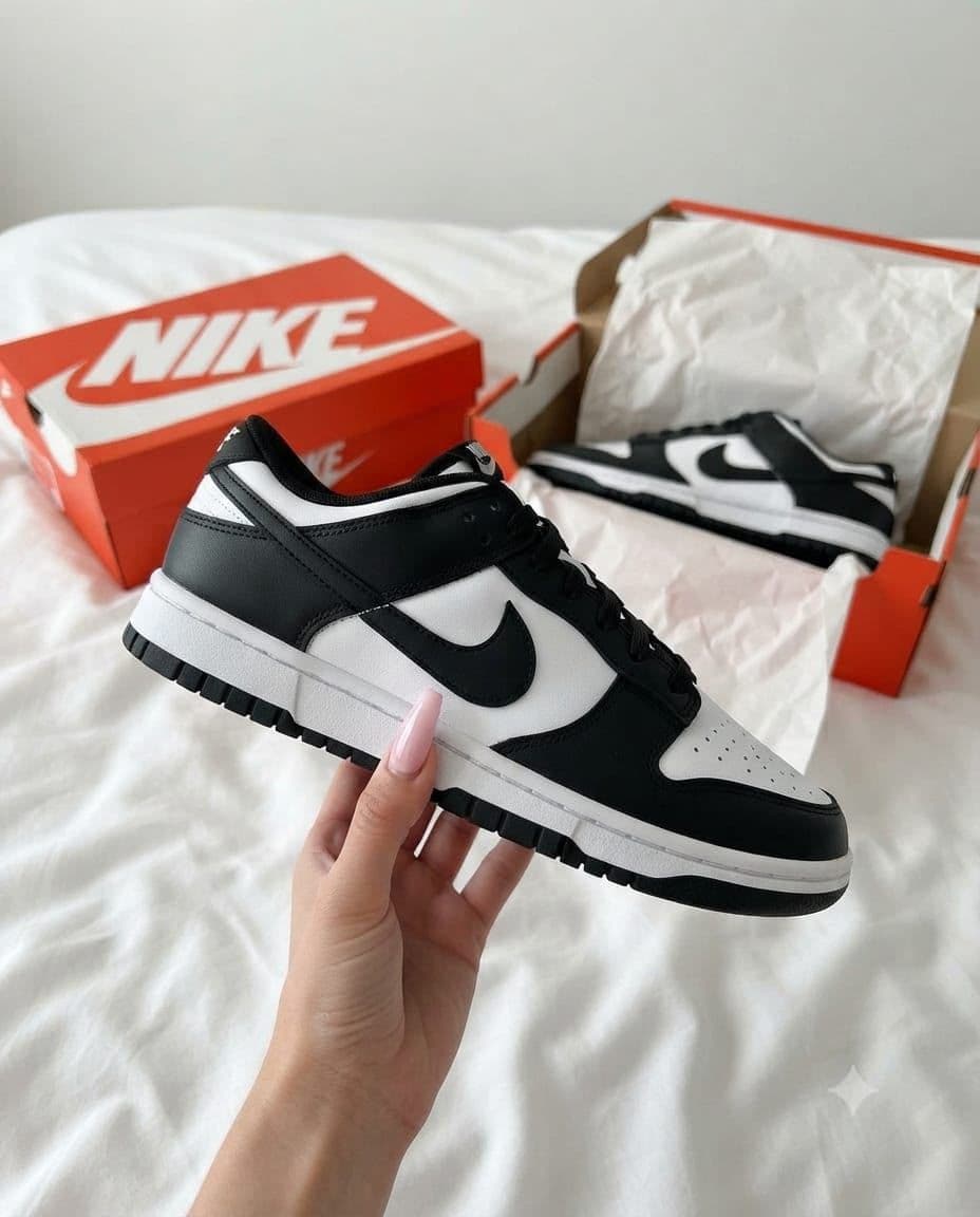Nike Dunk Low (Panda)